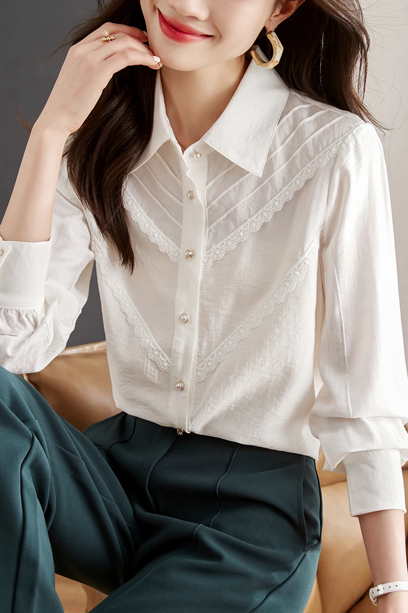 

Classic Women's Button-Down Shirt with Modern Twist Simple Yet Chic Ladies' blouses for Any Occasion
