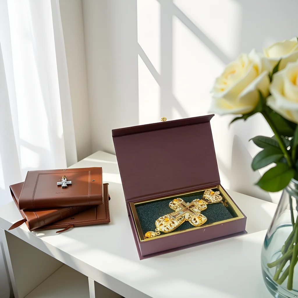 

HTISOK Позолоченный кулон с короной и крестом