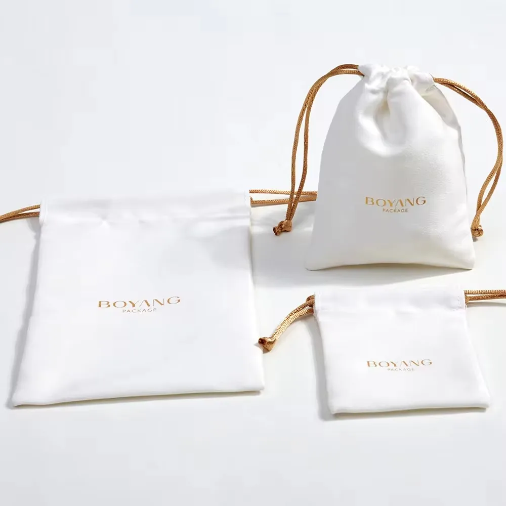 

Сумка для украшений из замши