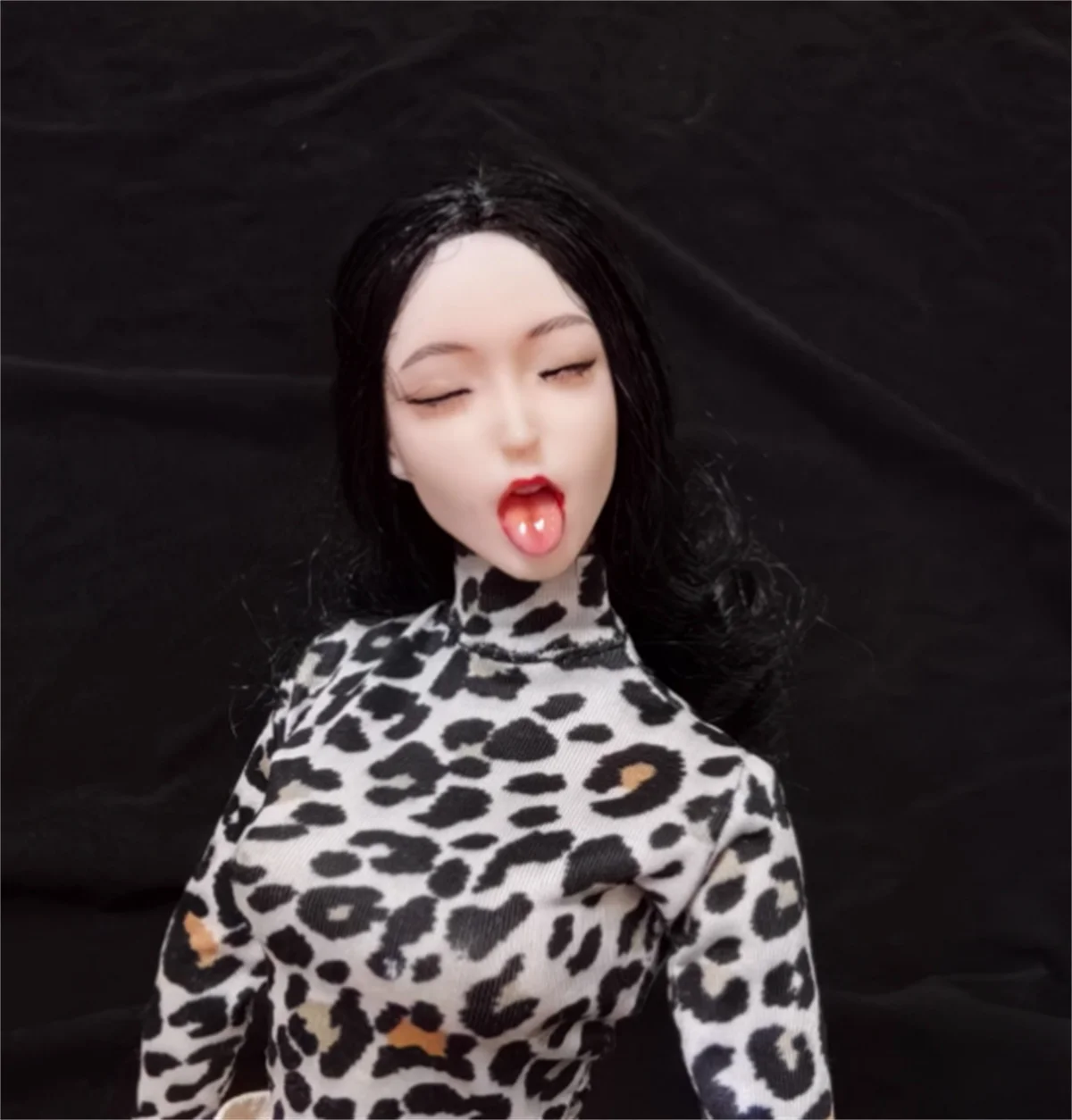 1/6 большой язык закрытых глаз милое выражение женская голова резьба модель