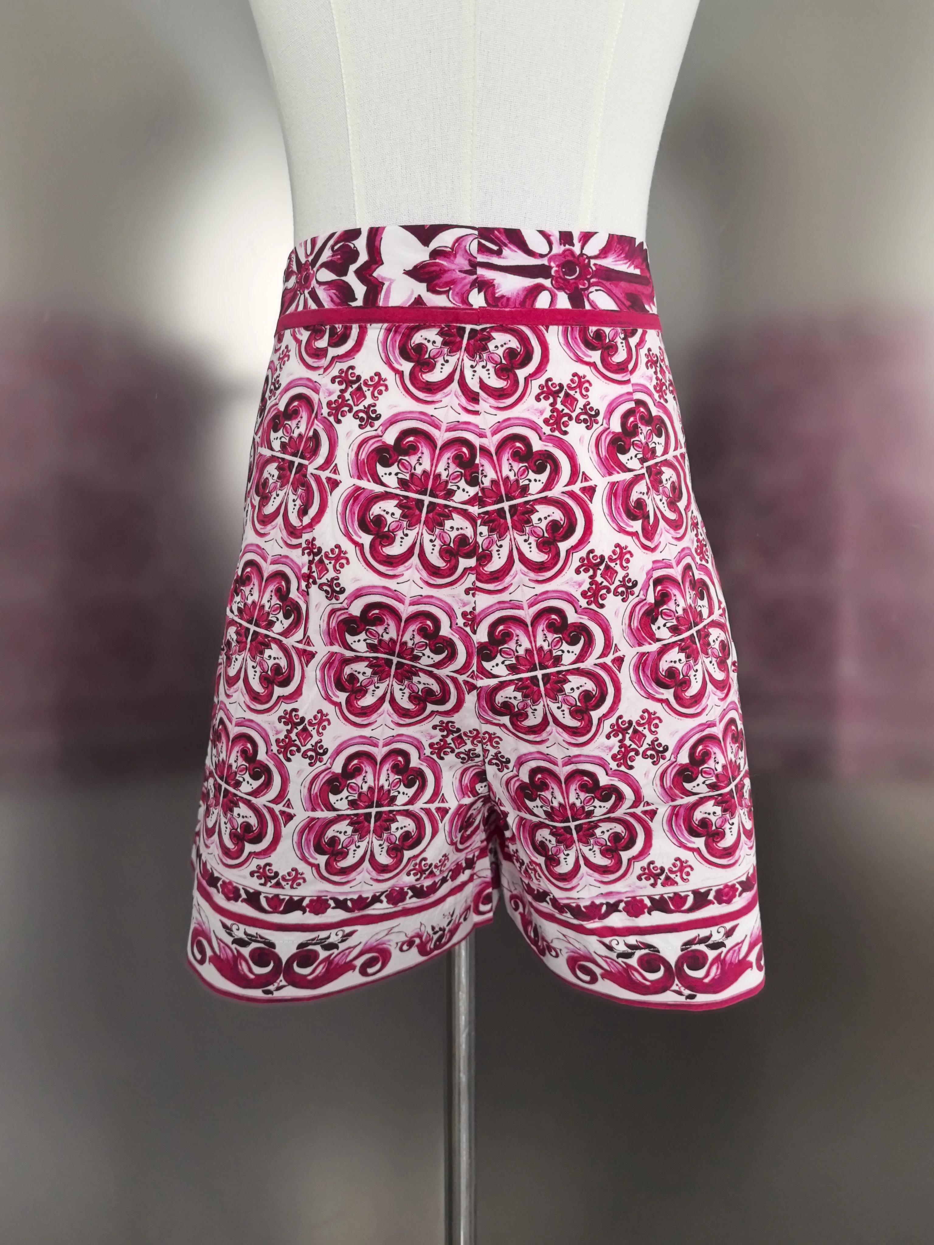 Шорты из 100% хлопка 2024 женские повседневные модные шорты шафранового фарфора в