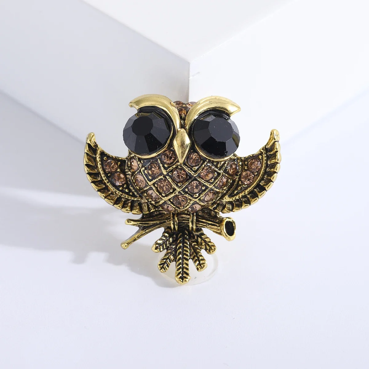 Броши совы со стразами