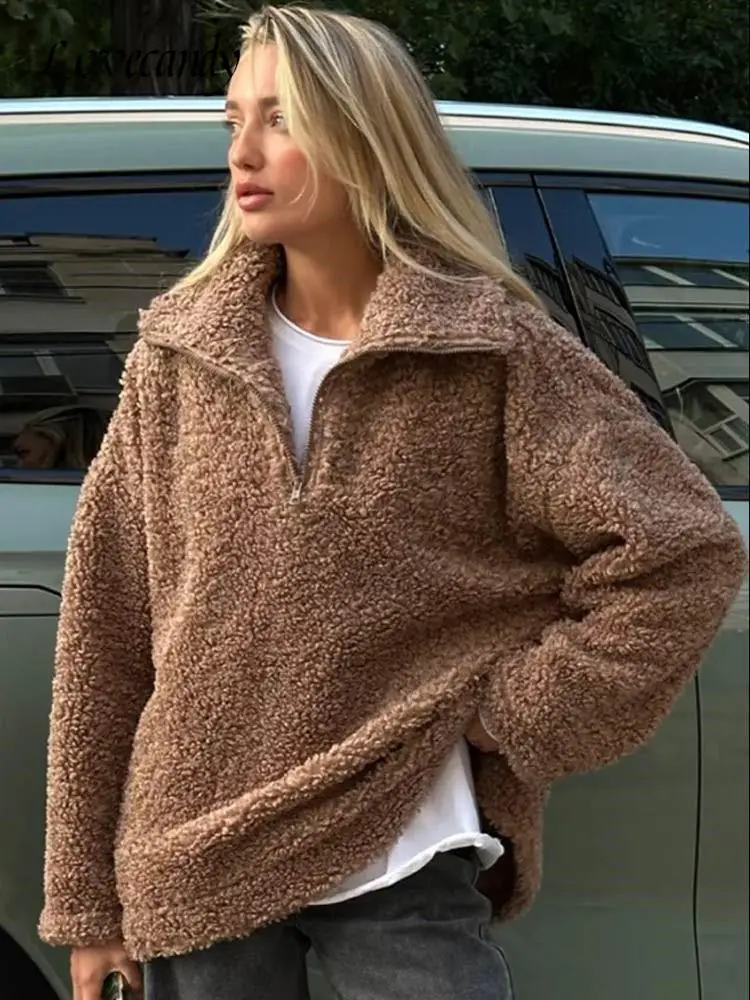 

Женский пуловер на молнии с отложным воротником, однотонная стеганая куртка с длинным рукавом, модная верхняя одежда для отпуска в стиле Хай-стрит, 2023