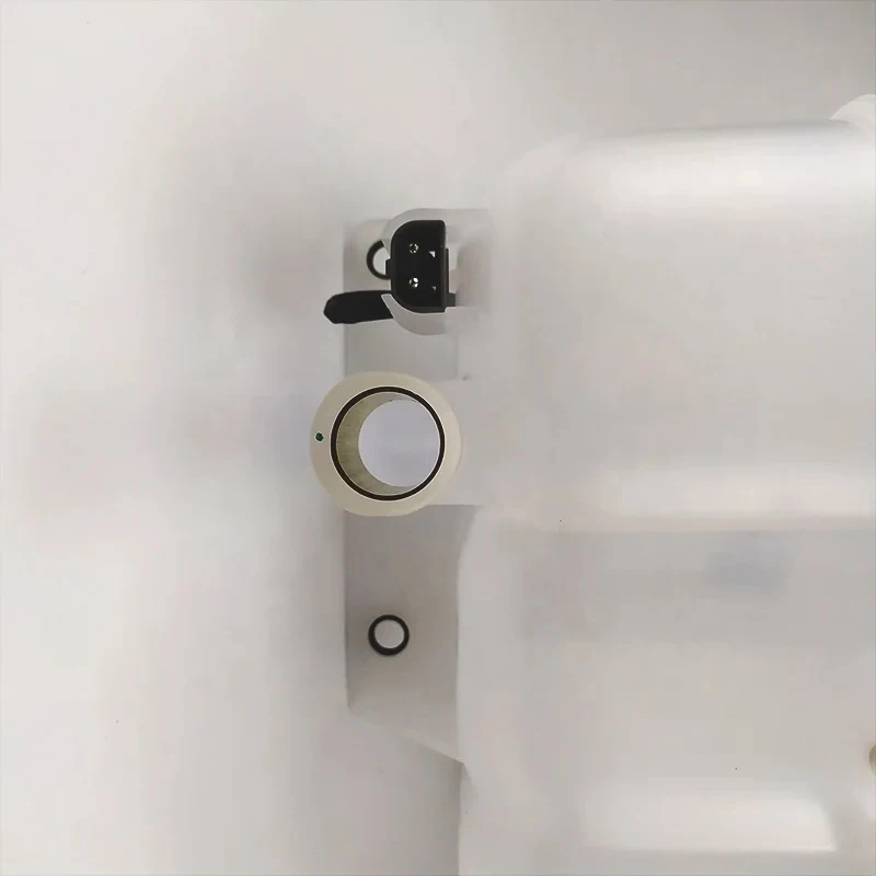 Расширительный бак охлаждающей жидкости VOE 20880612 YNF04017 15163859 Для VOLVO