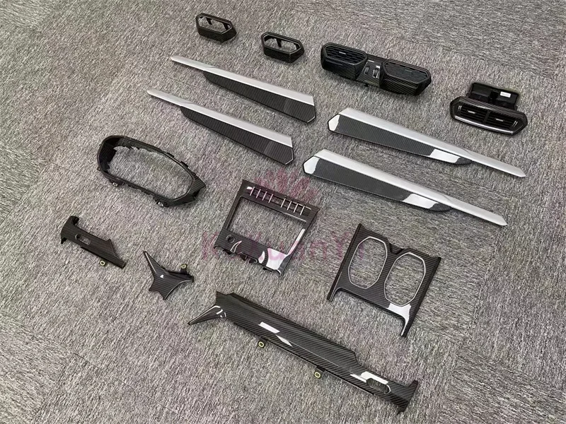 Комплект кузова из сухого углеродного волокна для Lamborghini URUS OEM стиль