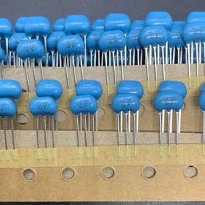 10PCS/ Murata ceramic crystal oscillator CST10.0MTWA205-TR01 CST10.0M 10MHZ straight plug 3-pin strip belt