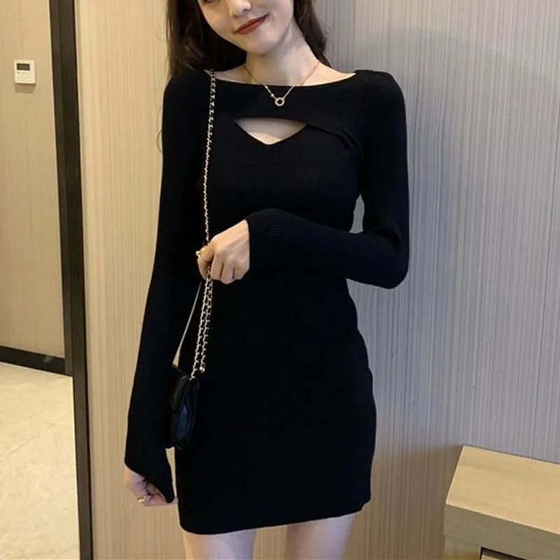 Женское трикотажное платье с круглым вырезом длинным рукавом