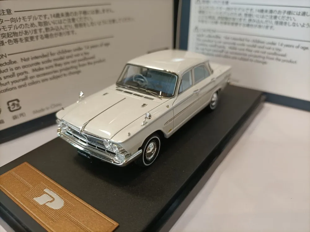 

Mark43 1 43 Duke Prince Глория S41D серая 4-дверная модель автомобиля
