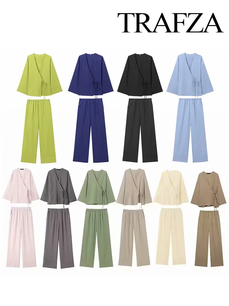 Женский комплект из блузки и брюк с V-образным вырезом