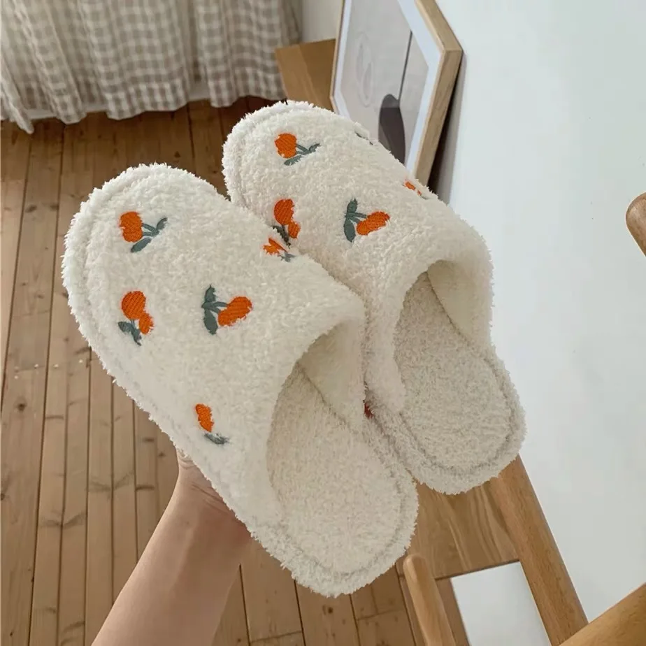 

Winter Women House Slippers Faux Fur Fashion Warm Shoes