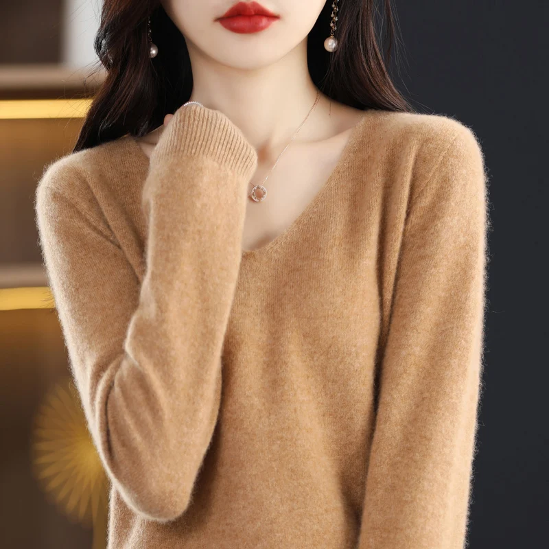 

Women's V-neck 100% merino wool long sleeved warm and soft knitted pullover in autumn and winter