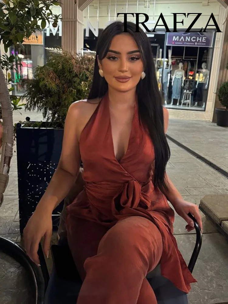 Женский брючный костюм с V-образным вырезом и молнией сбоку