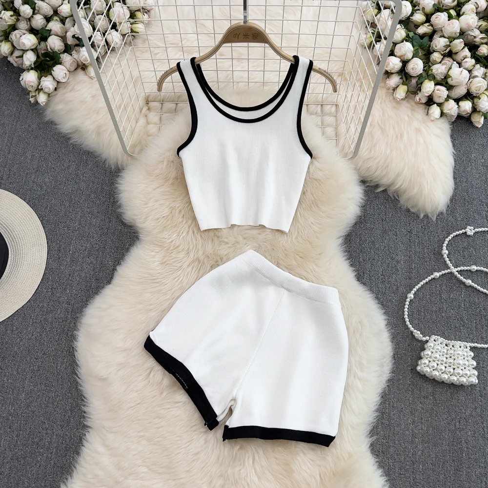

Casual Women Sport Set Korean Style Low O-neck Cropped Simple Vest Tops + Fashion High Waist Gym Shorts 2022 Summer New