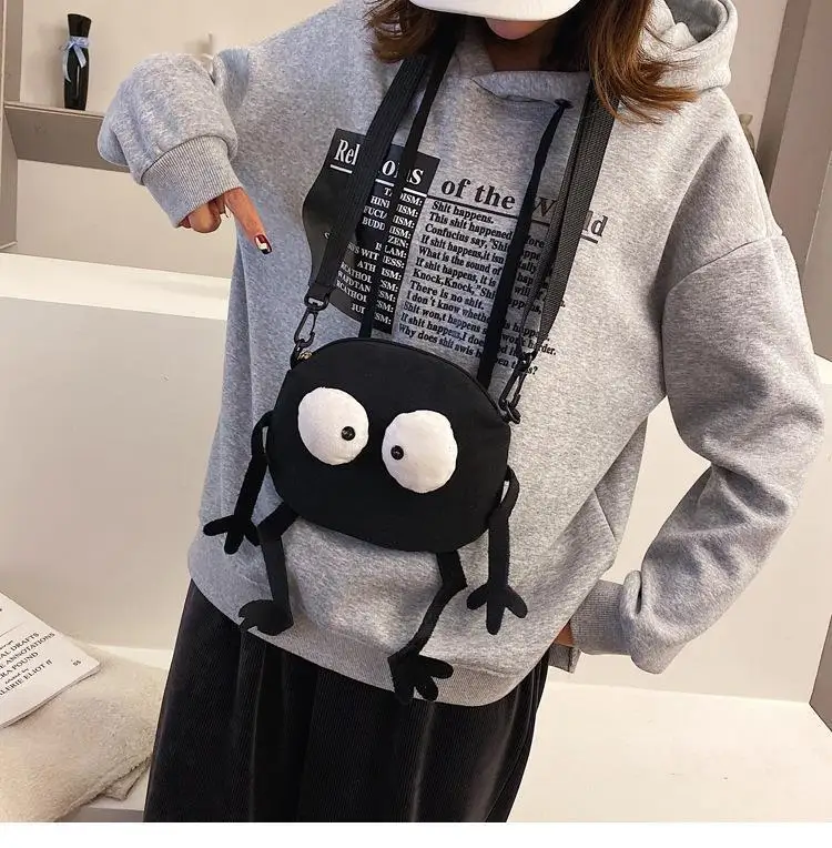 Female Crossbody Bag Fun Creative Canvas Shoulder Bag New Korean Fashion Girl Cute Messenger Bag Circular Cartoon Student  Bag