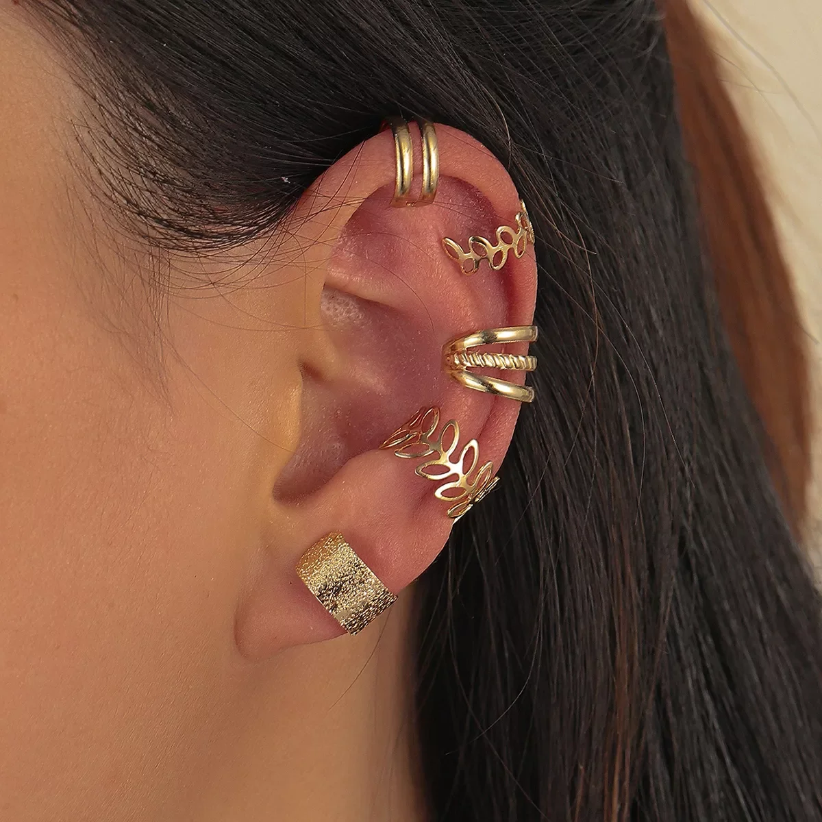 

Pcs/set 2021 Gold Ear Cuffs Leaf Clip Earrings for Women Fashion Climbers No Piercing Fake Cartilage Earring Without Ear Hole
