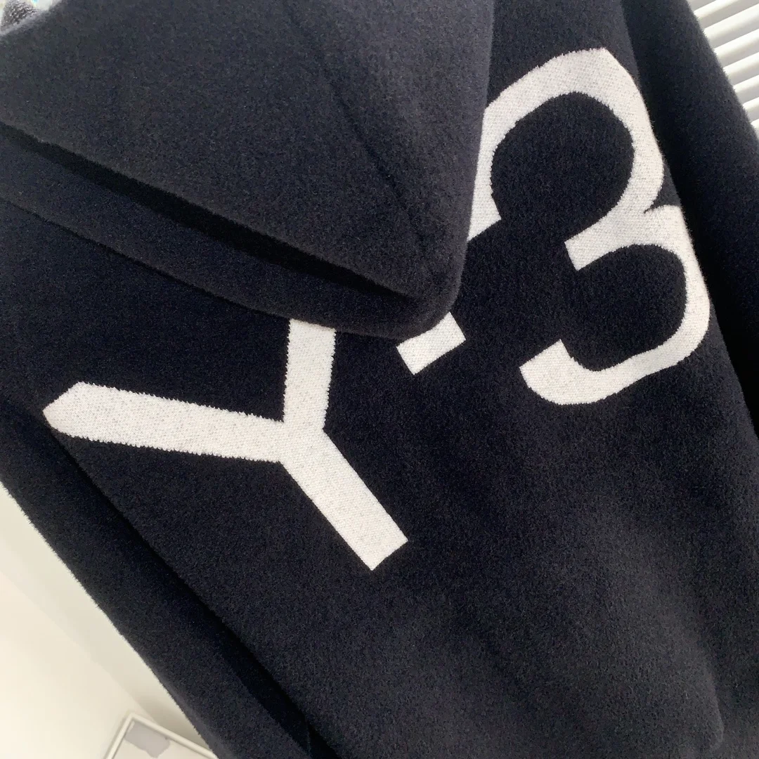 Рисунок 5 - Толстовка Y3, новинка