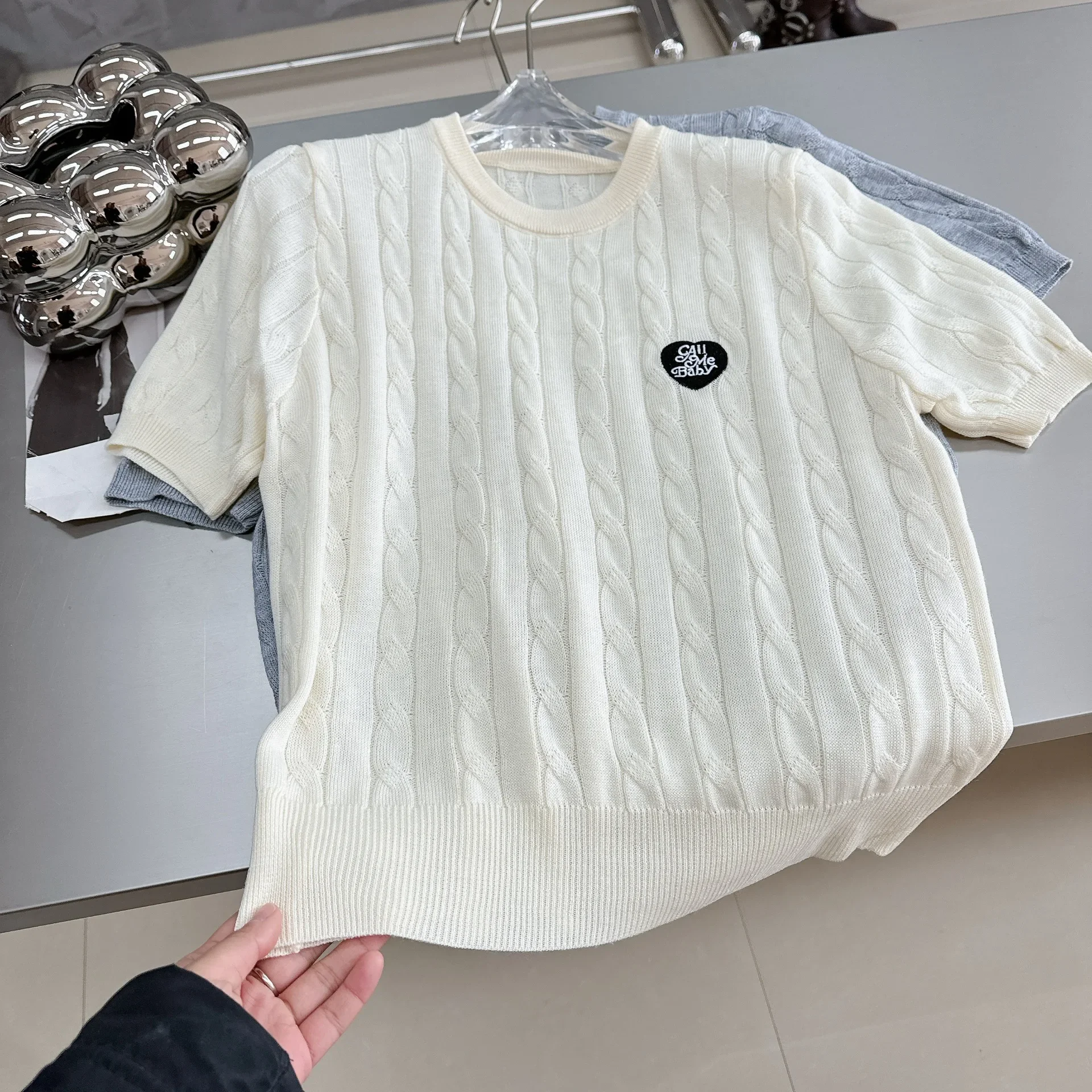 Корейский стиль футболка с короткими рукавами и вышивкой в виде сердца женская