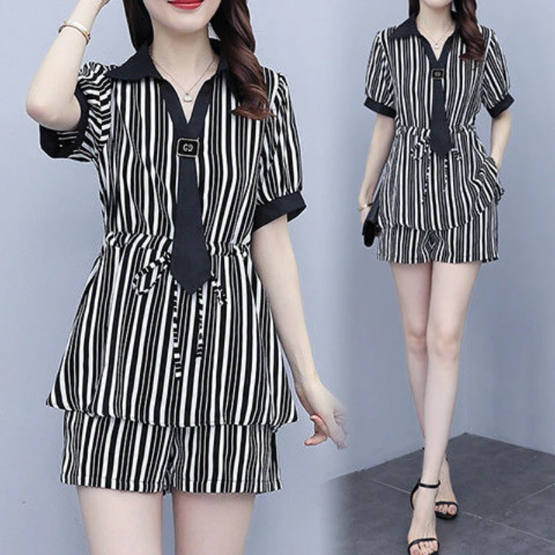 

Летний женский полосатый повседневный комплект, женские короткие костюмы, уличная одежда, рубашка с коротким рукавом, топы, женские свободн...