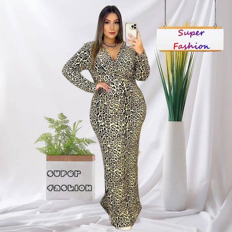 

Женское платье с длинным рукавом и V-образным вырезом