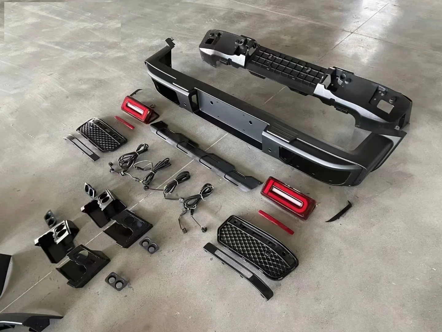 Старый обновленный новый комплект кузова для переоборудования автомобиля W463A W464