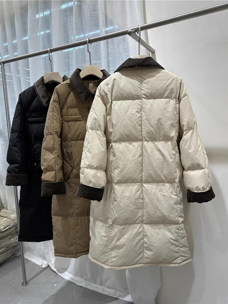 Пуховик женский средней длины с отложным воротником и хлопковой подкладкой