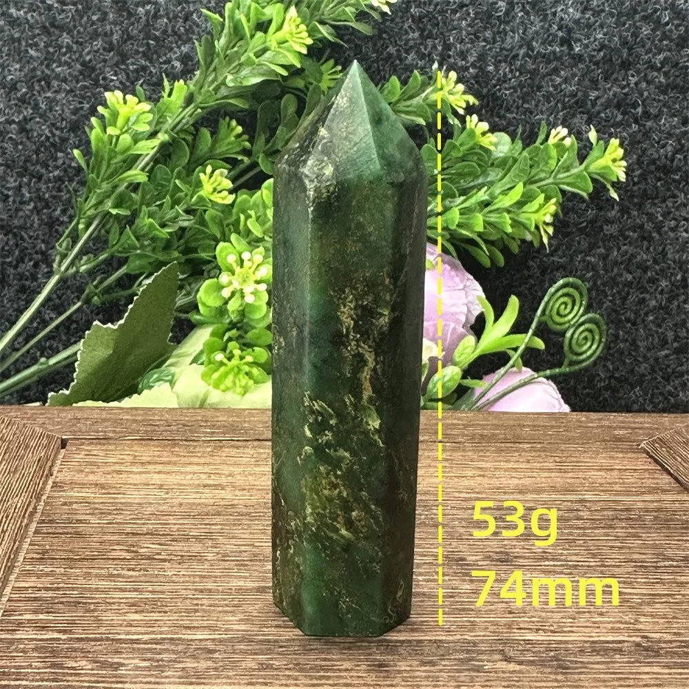 

Изумрудная башня из камня