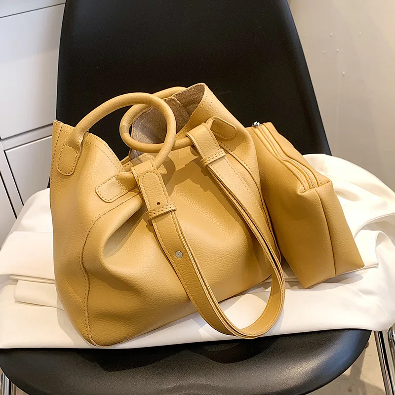 

Женская сумка из искусственной кожи 2022, трендовая мягкая роскошная дизайнерская сумка-ведро, модные сумки через плечо, кошелек, женские сум...