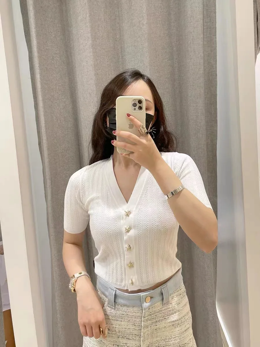 

Women's Cardigan Star Buttons V-Neck Short Sleeve Single Breasted Slim Knitted Sweater