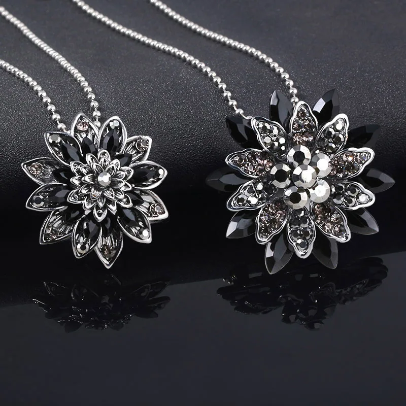 

Black Dahlia Necklace Vintage Flower Crystal Pendant Badge For Women Men Choker Pins Jewelry Movie Fans Gift Souvenir Collect