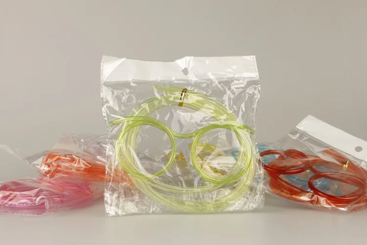 

Соломинки-очки для напитков