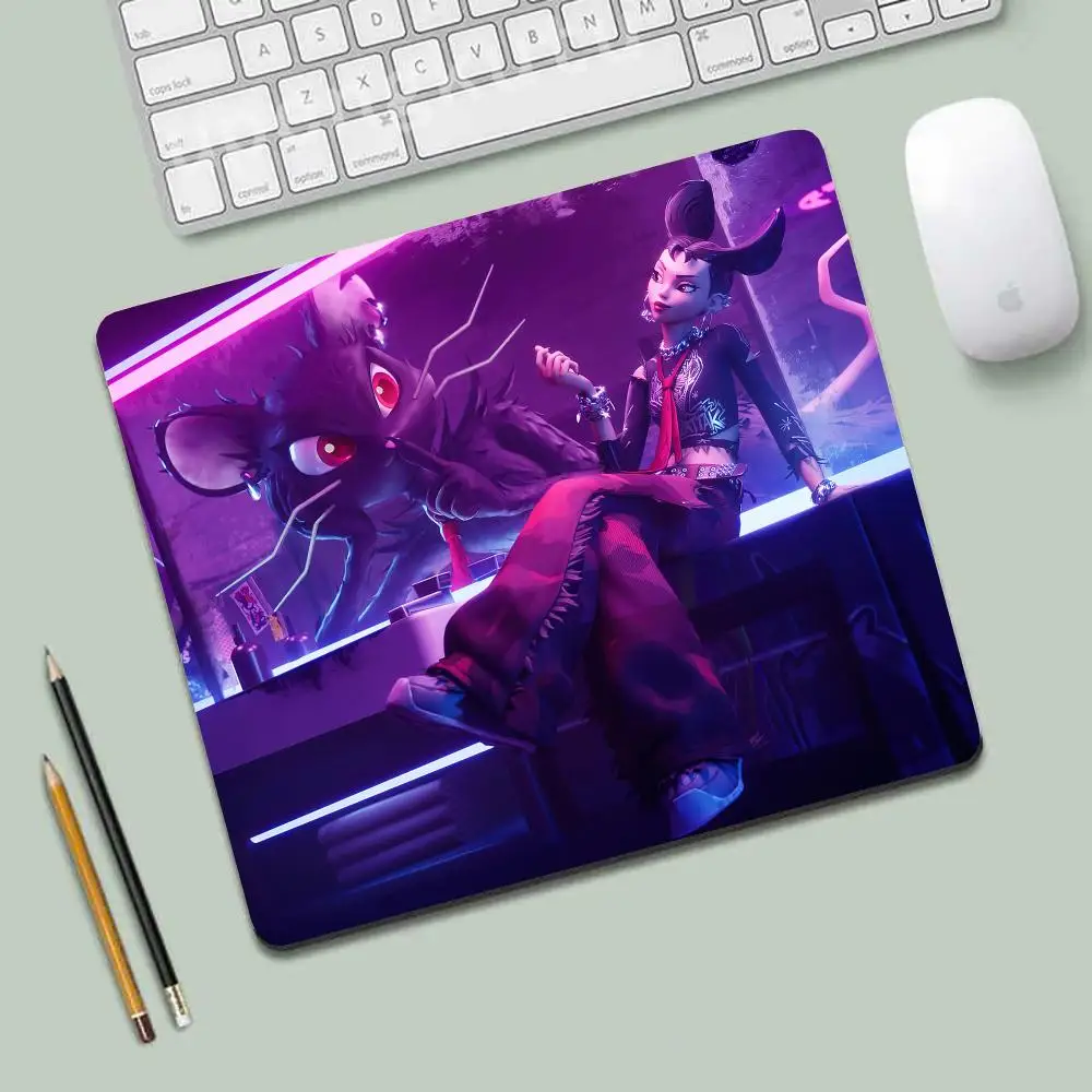 Фото F-FortniteS Floor mats Mouse Pad Non-Slip Rubber Office gadgets Desk mats Edge Hentai locking Desk accessories 450x400 №3