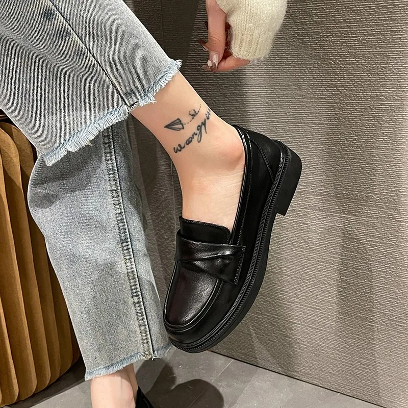 English Style Leather Shoes Spring New Black Loafers Versatile and Comfortable Soft Soles Anti Slip Work Shoes for Women