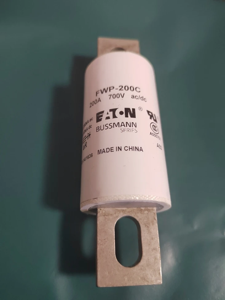 ETN Новый энергетический автомобильный предохранитель BUSSMANN FWP-200A ACDC700V