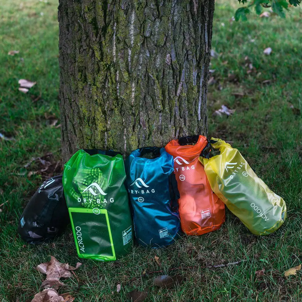 Beach Bag - Dry Bag - Heavy Duty Waterproof Bag or Waterproof Pouch (10 Liter, Transparent Black)