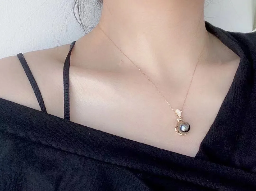

COLORFISH Luxury 18K Solid Gold With Diamond Natural 10-11mm Malachite Green Black Pearl Pendant Necklace For Women