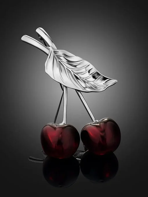 Рисунок 2 - Очаровательная серебряная брошь