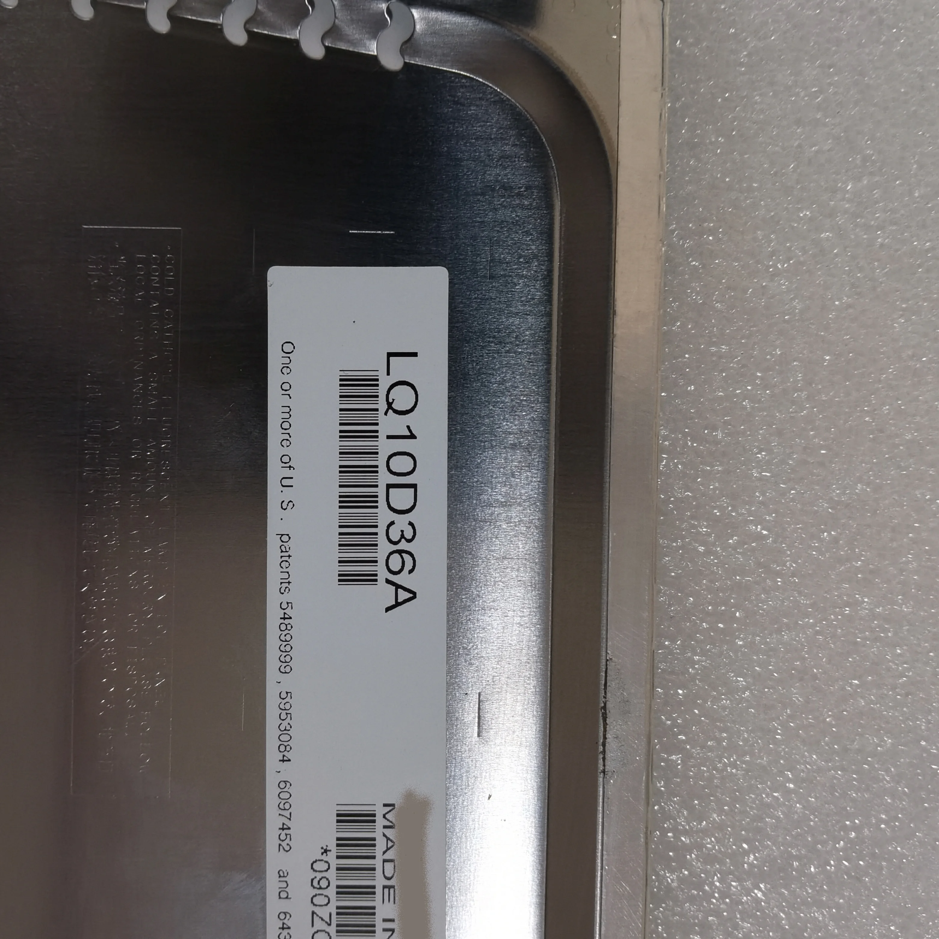 ЖК-экран LQ10D36A