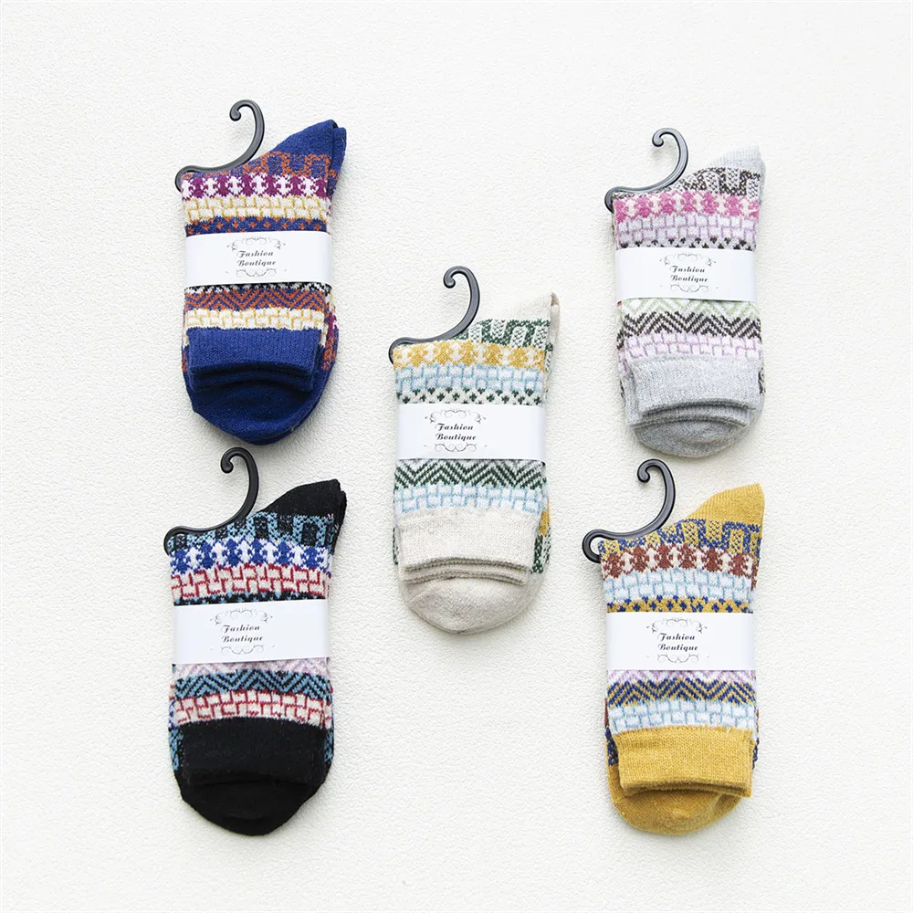 5 Pairs Women Wool Socks Autumn and Winter Thermal Thicken Warmer Ethnic Style Cashmere Socks Women