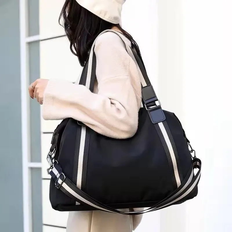 

Bolsa feminina de marca famosa com alça superior, bolsa de mão de náilon casual para mulheres, bolsa tote transversal de corpo