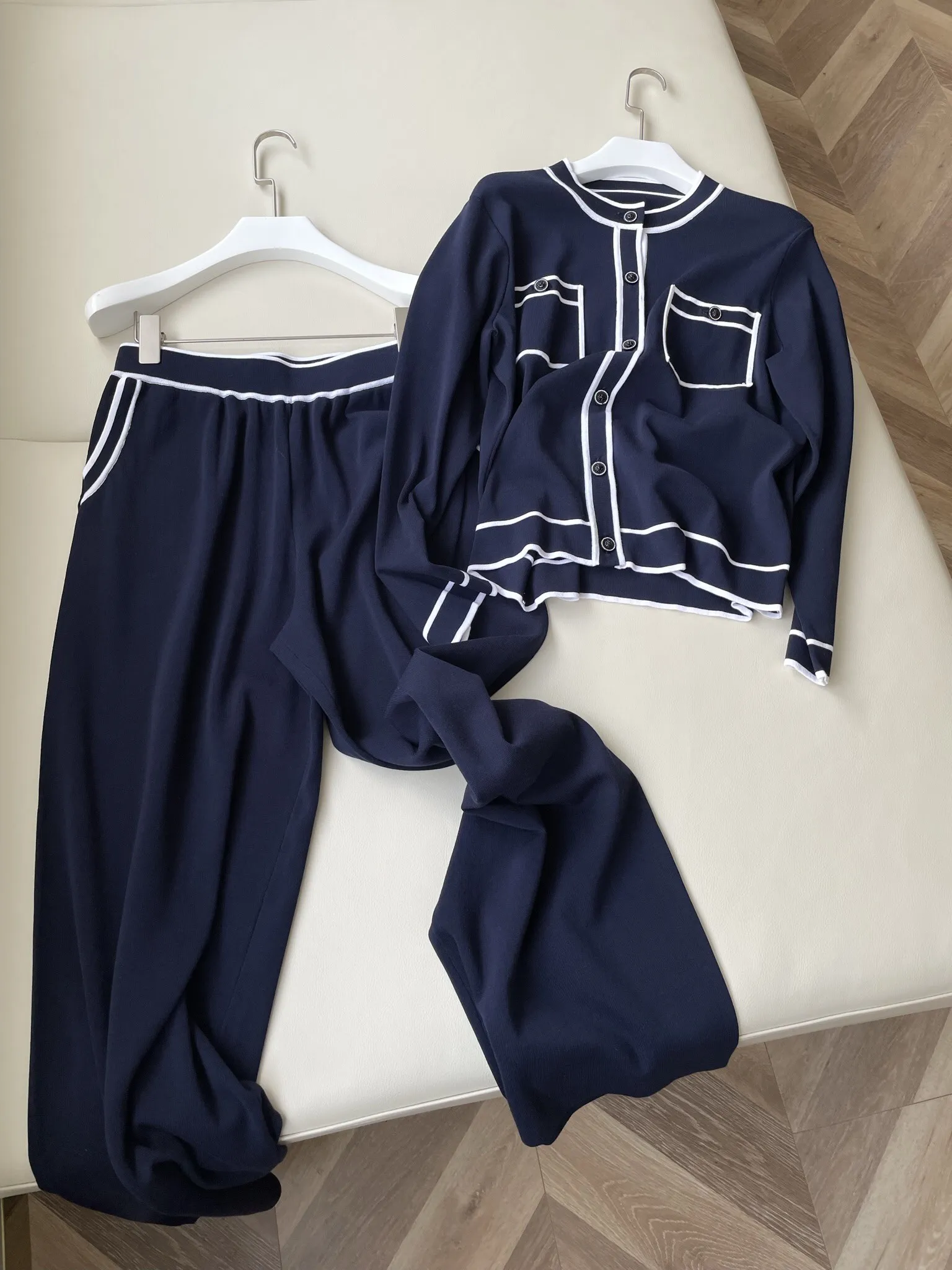 

Top T-shirt Sweatshirt Woman Shirt Blouse Long Sleeve Fashion Clothing Summer Female Pant Shorts Sets Suits For Girls