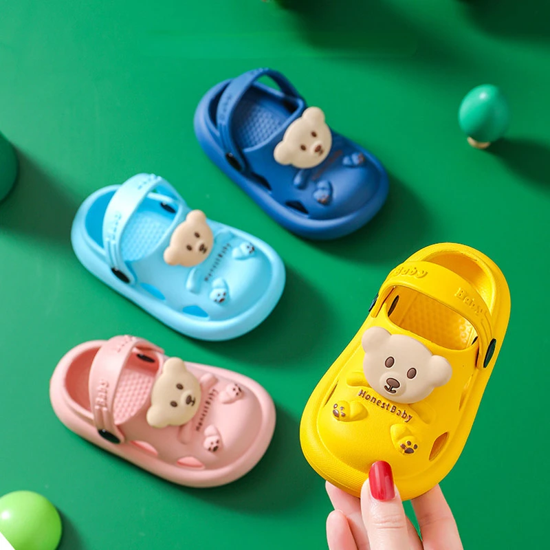 Cute Cartoon Wrapped Toe Bathroom Soft Children Hole Slippers Outdoor Garden Beach Sandals Girls Boys Summer Waterproof Shoes