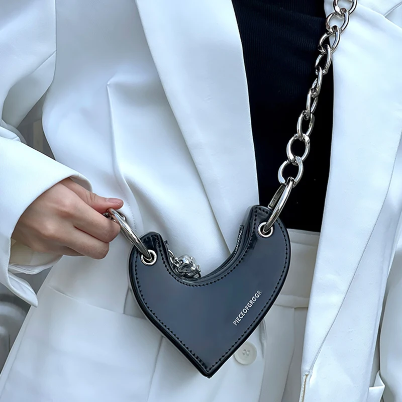 

New Design Sense Shoulder Crossbody Bag High-Grade Chain Portable Underarm Bag Heart-Shaped All-Match Messenger Bag for Women