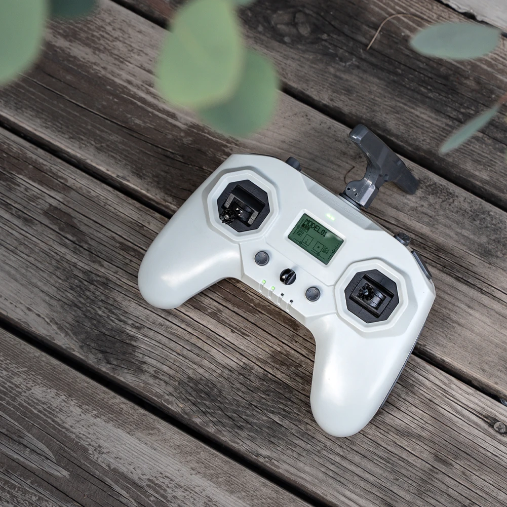 

IFLIGHT Commander o 8 express SLRS 500 МВт 915 МГц/2,4 ГГц 100 мВт CC2500 двухдиапазонный 8-канальный радиопередатчик встроенный аккумулятор 4000 мАч