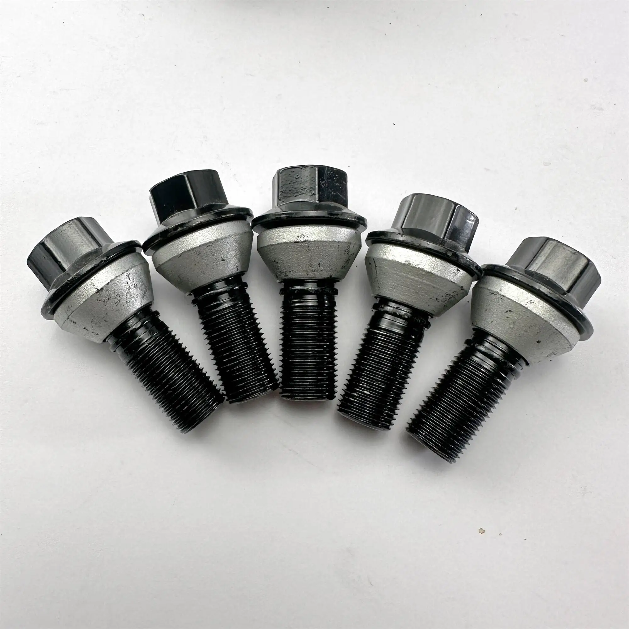 

Болт 36136795153 болт для BMW X5 G05 X6 G06 3 серии G20 X4 F98 Z4 G29 X7 G07 IX I20