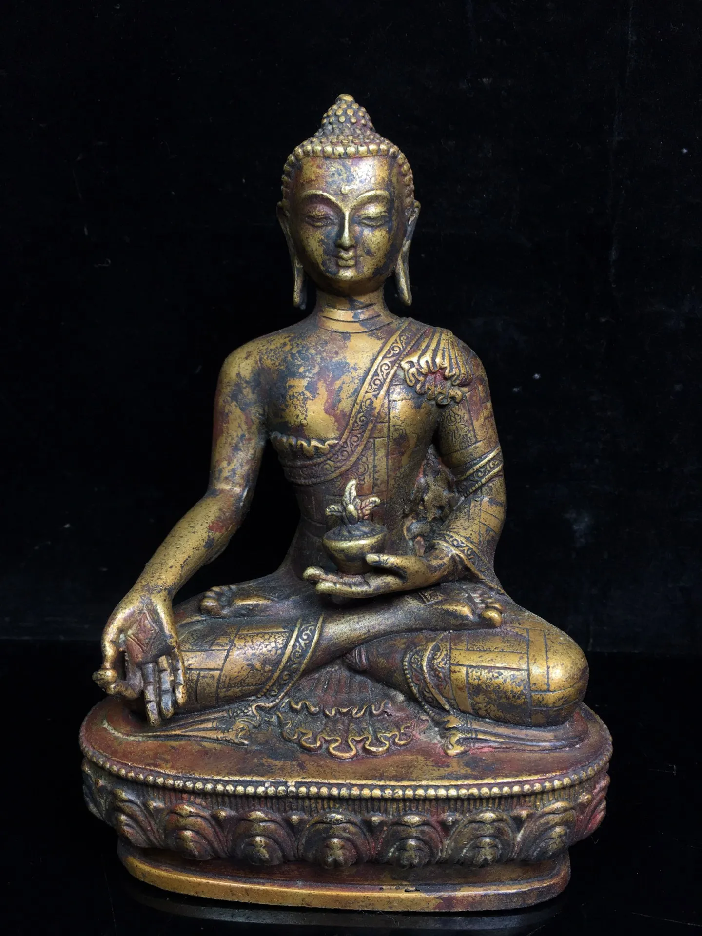 

8" Chinese Folk Collection old Bronze Cinnabar mud gold Shakyamuni Medicine Buddha Sitting Buddha Town house Exorcism