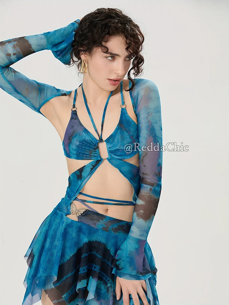 Фото REDDACHiC Богиня комплект из 3 предметов, сетчатый укороченный топ с длинными рукавами и открытой спиной, бандажная мини-юбка, эстетичная женская одежда для вечеринок и концертов №3
