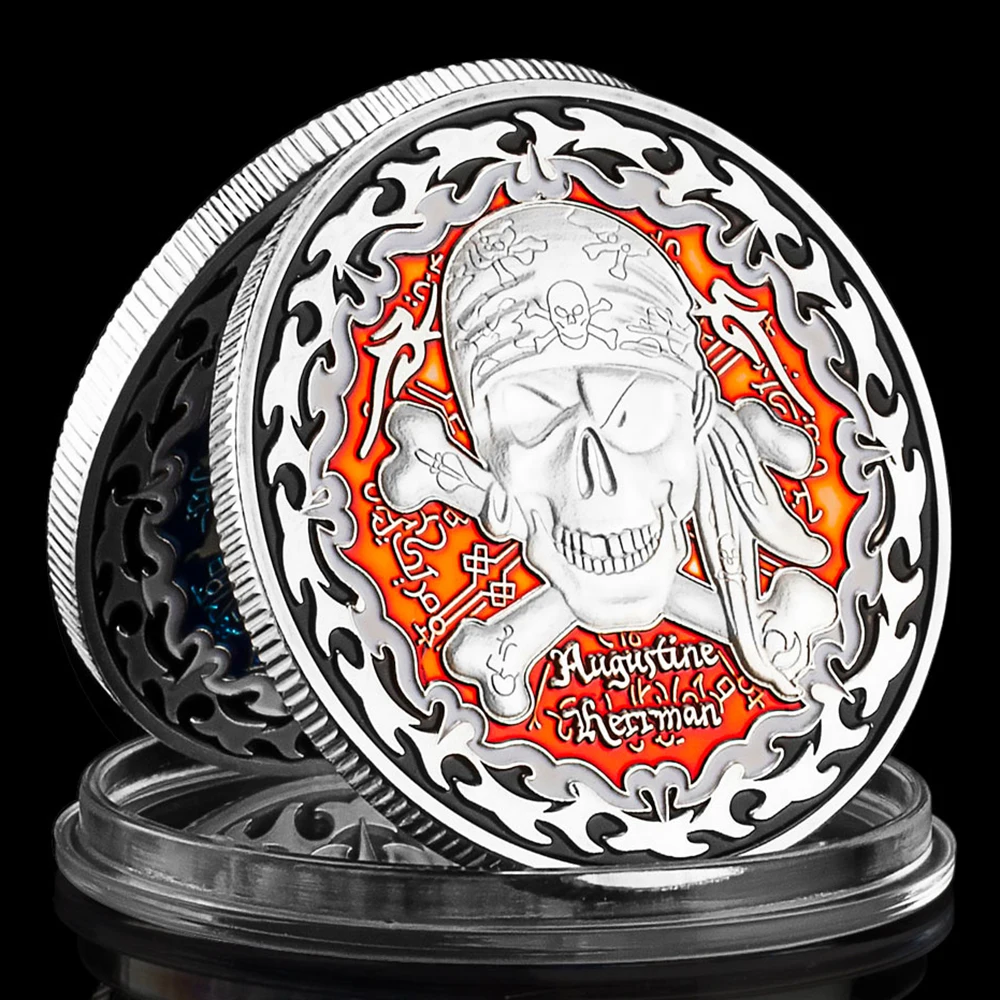 

Серебрянная монета с изображением пиратского корабля