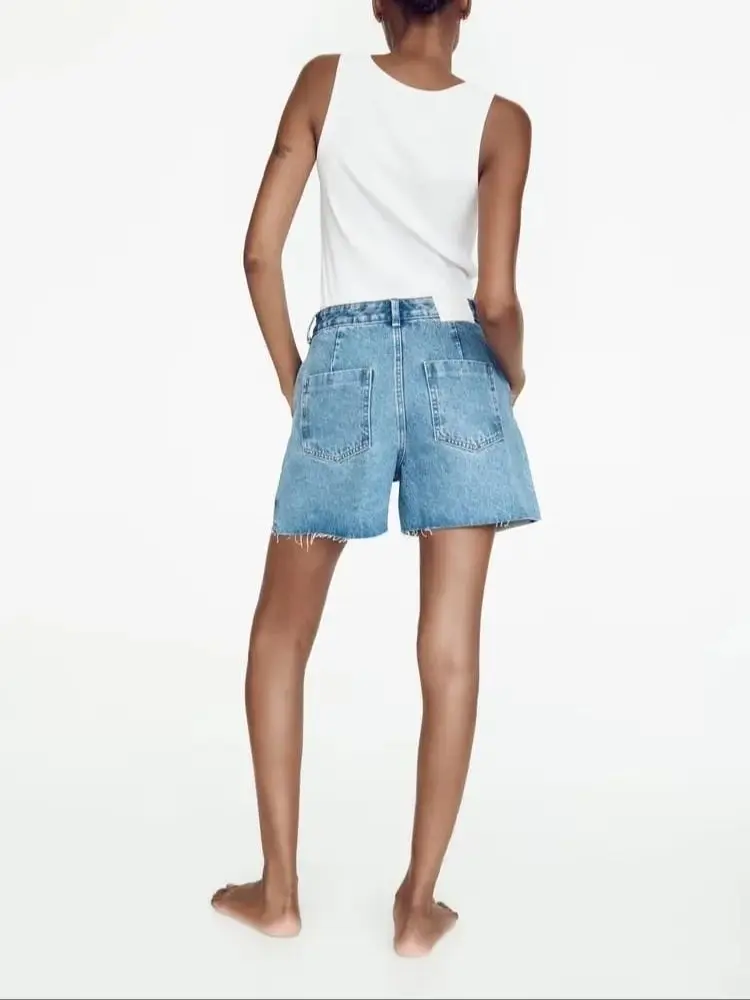 Summer Women's Blue Big Pocket Tassel Edge High Waist Zipper Metal Button Design Straight Leg Denim Shorts Casual Style