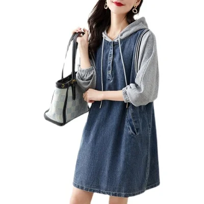 

Женское джинсовое платье с длинным рукавом, свободного покроя