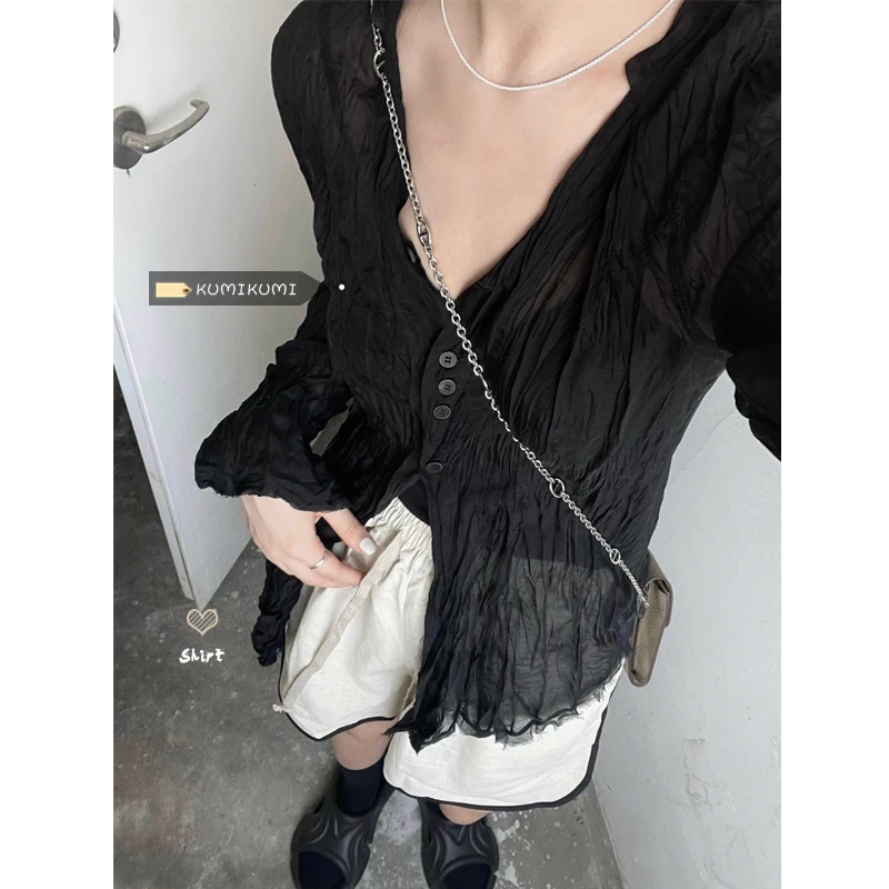 

Черная плиссированная футболка в Корейском стиле, женская черная рубашка с V-образным вырезом и длинными рукавами, лето 2022, тонкие Топы